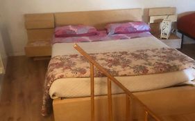 Lovely 1 Room Bedroom Loft, 20 Mins To Bgy Airport